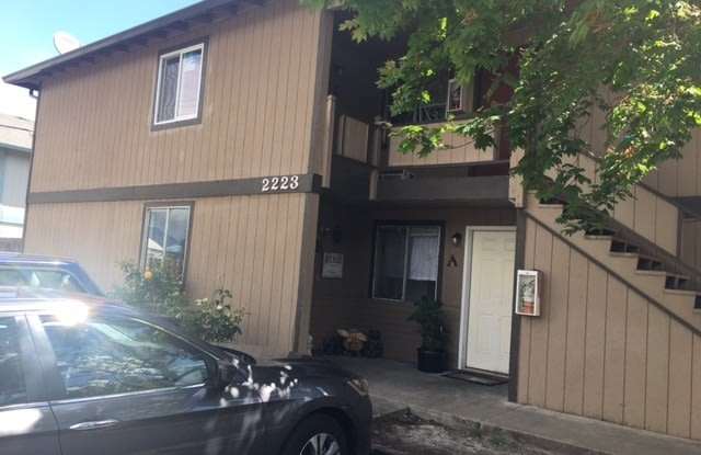 2223 Hawthorne Street Unit D ~ Excellent Ground Floor Unit Gallery 1