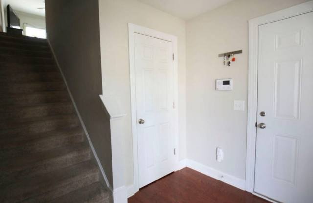 3BR/3BA Townhome in West Ashley — 2-Car Garage, Available Now Gallery 3
