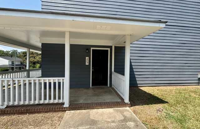 409 W Main Street Gallery 2