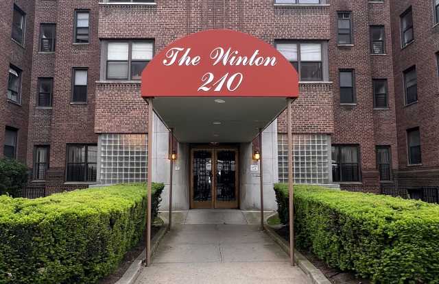 210 Martine Avenue Gallery 1