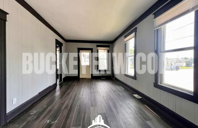 2 Bedroom House Gallery 3