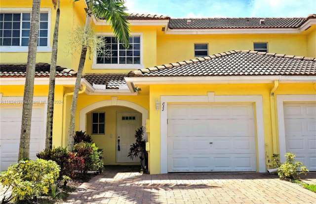 832 Imperial Lake Rd - 832 Imperial Lake Road, Lake Belvedere Estates, FL 33413