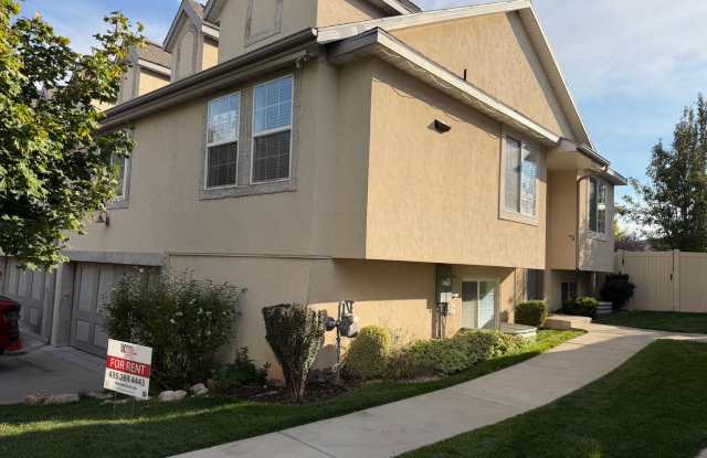 Spacious 4-Bedroom Spanish Fork Home with Mountain Views, Fenced Yard & Great Neighborhood Amenities! Gallery 3