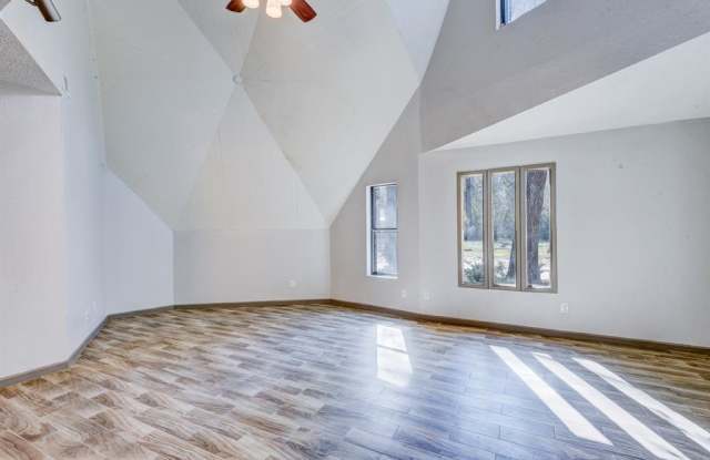 23410 Green Forest Street Gallery 2