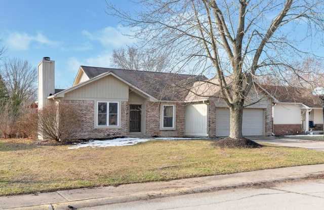 11961 Fairway Circle North Drive Gallery 2