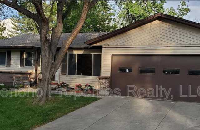 1512 South Yank Street photos photos