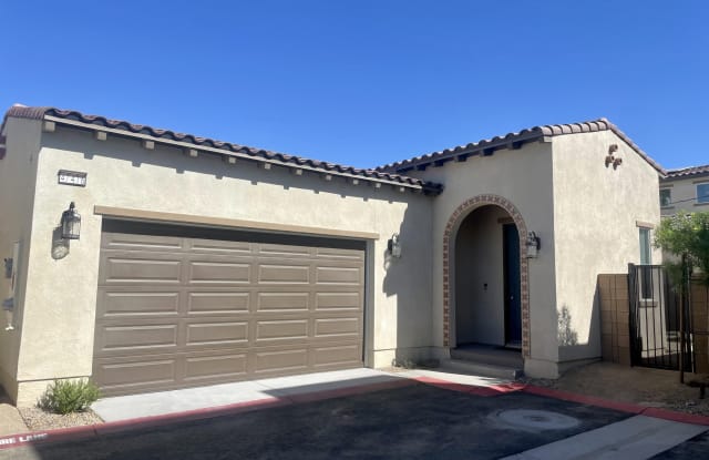 47416 Iris Way - 47416 Iris Way, La Quinta, CA 92253