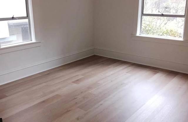 2- Bedroom in small building in Fremont Gallery 4