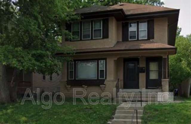 1415 North Logan Avenue - 2 photos photos