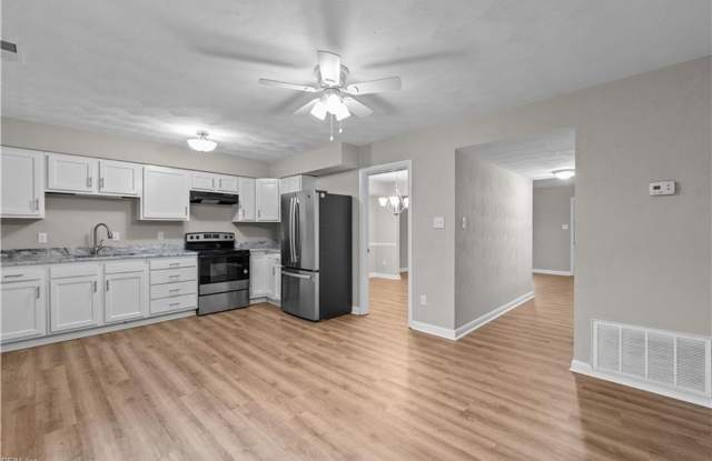 Updated Townhome in Virginia Beach photos photos