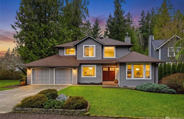 3bd/2.25ba Duvall Home Gallery 1