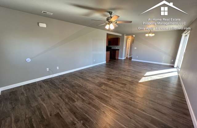 515 Commons Drive Gallery 4