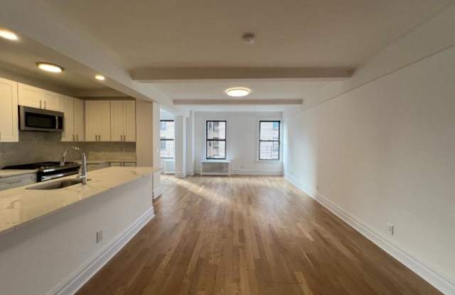 900 West End Avenue - 900 West End Avenue, New York City, NY 10025
