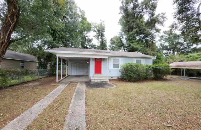 3000 Torres Ave. MOVE IN SPECIAL!! $250 off 1st Months Rent!!! - 3000 Torres Avenue, Pensacola, FL 32503