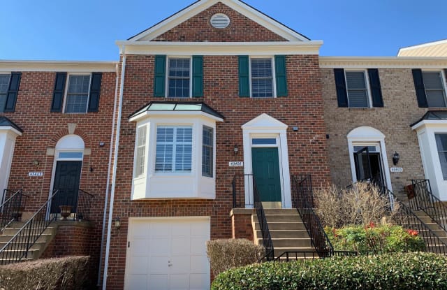 43407 LIVERY SQUARE - 43407 Livery Square, Ashburn, VA 20147