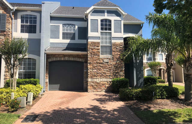 AVALON PARK-IN GATED WOODLAND TERRACE! Beautiful- well maintained Townhome with attached 1 car garage! - 506 Terrace Spring Drive, Alafaya, FL 32828
