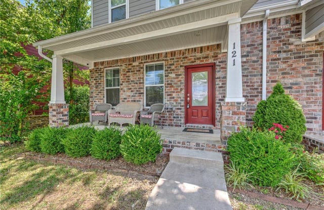 121 Graham - 121 S Graham Ave, Fayetteville, AR 72701