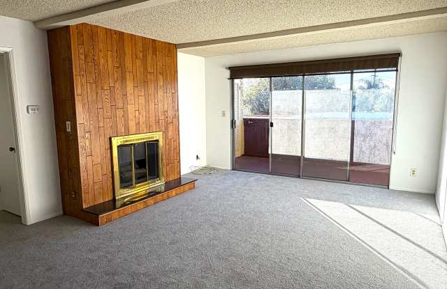 2805 East 3rd Street, Unit 10 - 1 photos photos