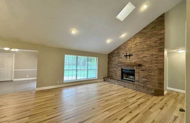 1st Month Free Rent!  Viewable Now!  Pets Accepted! Gallery 3