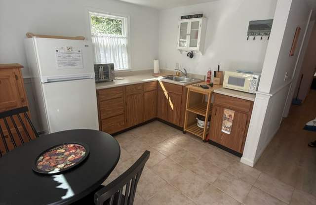 One bedroom basement apartment, fully furnished. Owner occupied property. Gallery 3