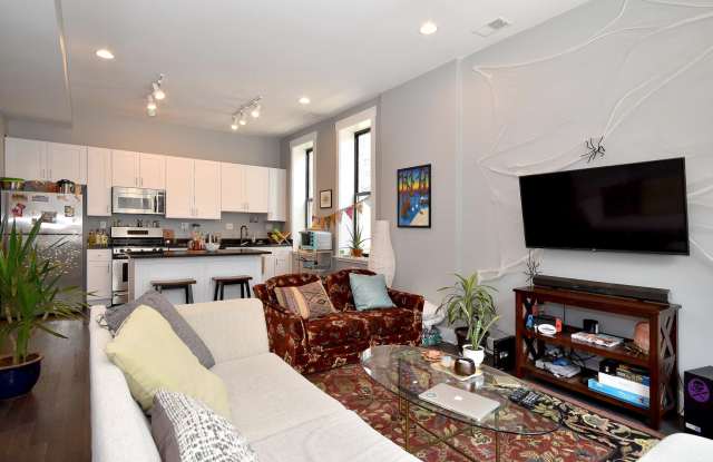 1638 West 21st Street - 1 Gallery 2