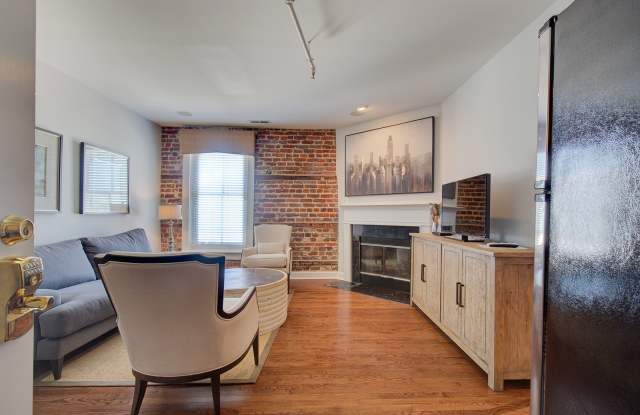 235 Meeting Street - A Gallery 3