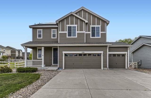 Beautiful 2 story 2,518 sq ft 4 bed 2.5 bath single family home photos photos
