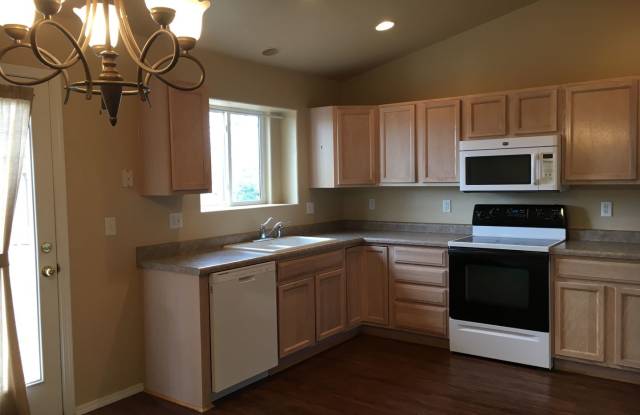 17055 Mountain Lake Drive Gallery 3