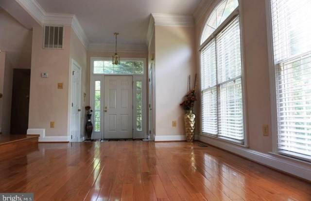 9400 REGENCY CREST Drive Gallery 2