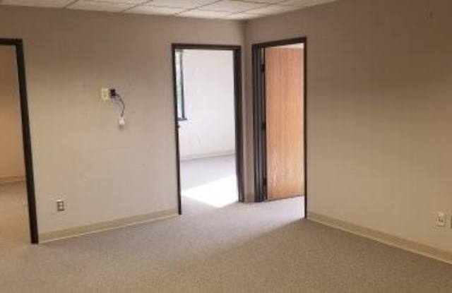 28124 ORCHARD LAKE Road Gallery 4