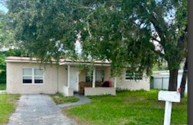 3/1 available now! Close to everything! - 6021 Antrim Street, Pasco County, FL 34653