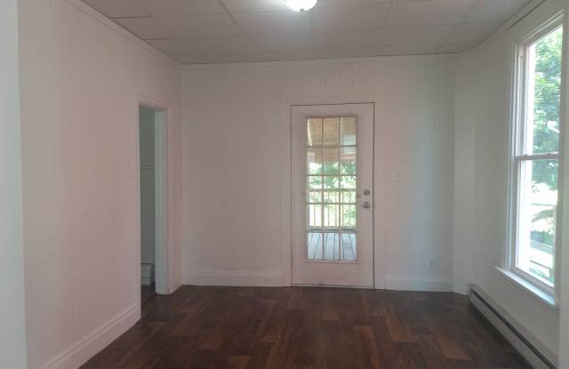 118 S. 2nd St, Newport Gallery 4