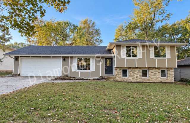 3 Bed/2.5 Bath Located in Established Southwest Springfield Neighborhood! Gallery 1
