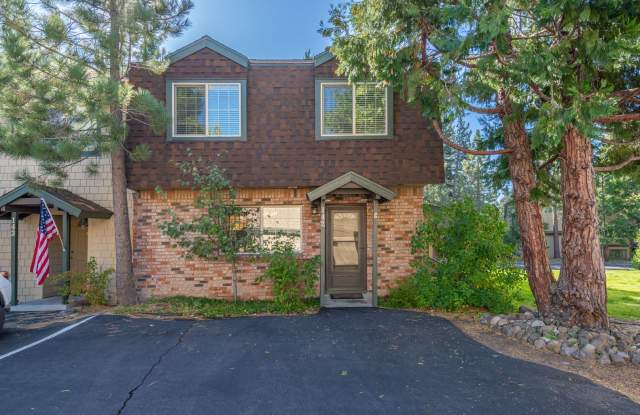 Lake Forest 3 Bedroom Ski Lease photos photos