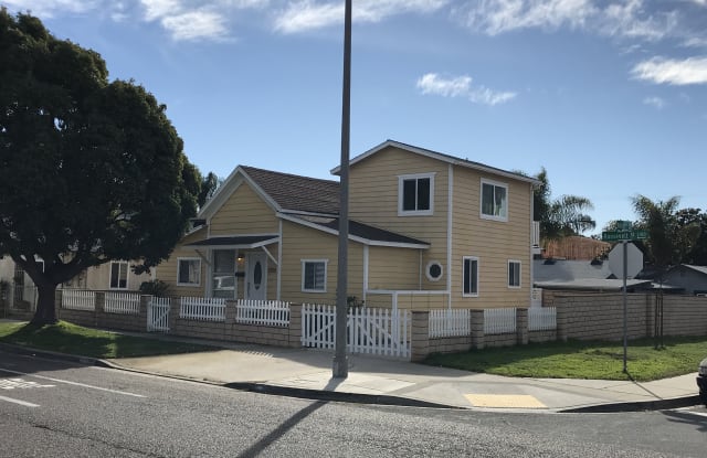 3309 Roosevelt St - 3309 Roosevelt Street, Carlsbad, CA 92008