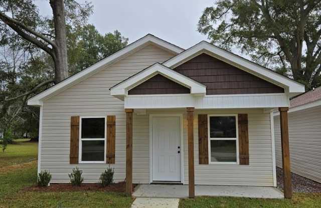 289 4th - 289 4th Street, Midland City, AL 36350