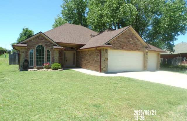 27 NE Summerwood Dr - 27 Northeast Summerwood Drive, Elgin, OK 73538 27 NE Summerwood Dr - 27 Northeast Summerwood Drive, Elgin, OK 73538