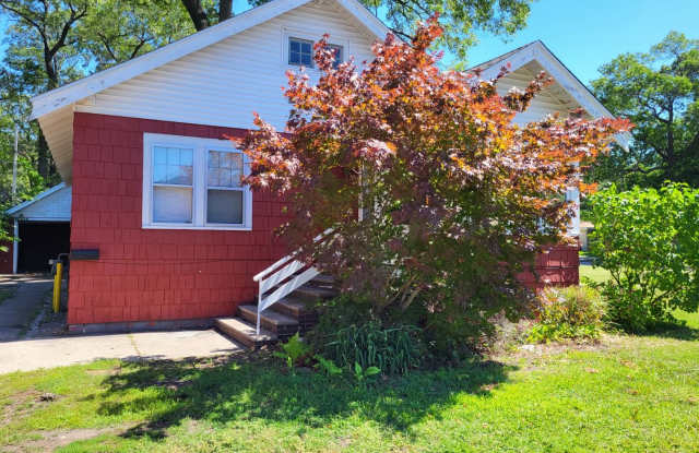 1848 Commerce - 1848 Commerce Street, Muskegon, MI 49441