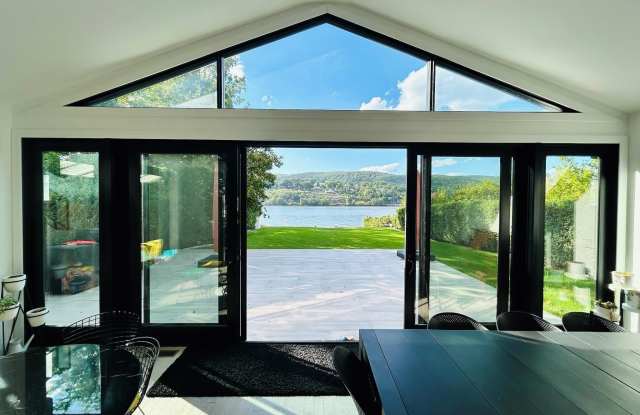 12 Hudson River Lane photos photos