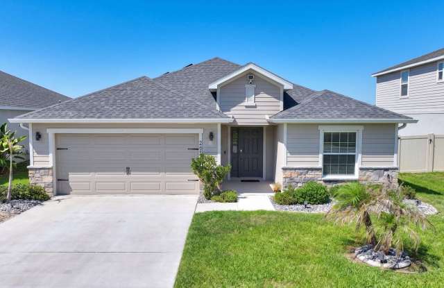 Smart Home 4 Bedroom / 2 Bathroom Unfurnished Home for Rent – Pond View Lot in Villamar, Winter Haven photos photos