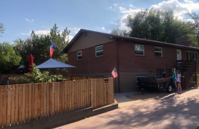 1412 S Pine St Upstairs - 1412 South Pine Street, Colorado Springs, CO 80904