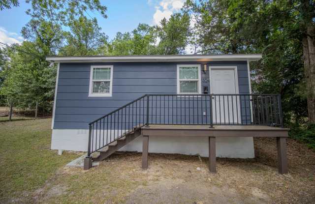 Downtown Columbia Renovated 2BR/1BA | Modern Finishes, Prime Location Near Five Points photos photos