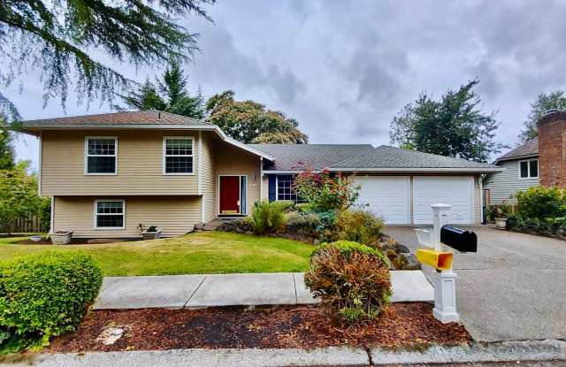 Welcome to this 4 Bedroom 3 Full Bathroom Home in the Desirable Westlake Neighborhood! photos photos