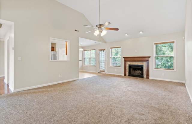 Come take a look at this 5 bedroom beauty! photos photos