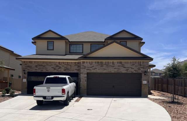 Move-In Ready Luxury Duplex in Converse! photos photos