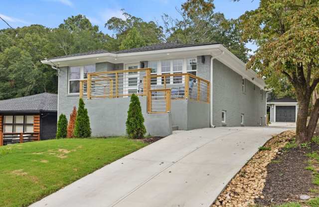 Spacious 5BR Home near Georgia Tech, GWCC & Grady Gallery 3