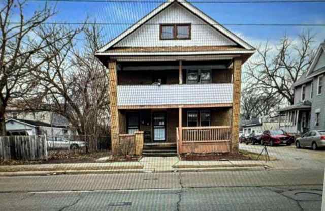 314 N Longwood photos photos