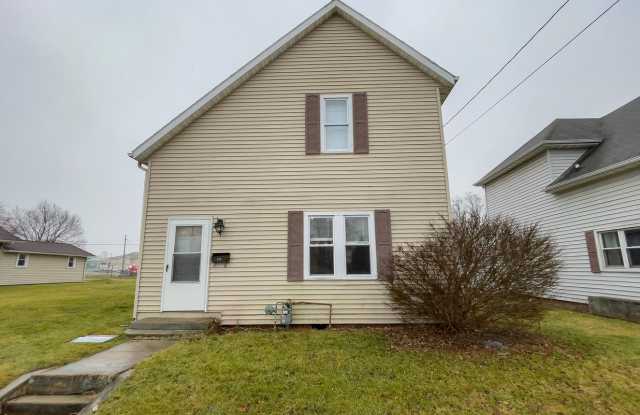 For Rent: 525 W 8th St. Two-Story, 3 Bedroom, 1.5 bath, Spacious Home! Washer & Dryer Hook ups! New Flooring!  Fresh paint! Updated pictures coming soon! photos photos