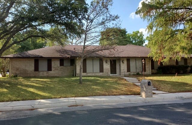 6303 Hickory Hollow - 6303 Hickory Hollow, Windcrest, TX 78239
