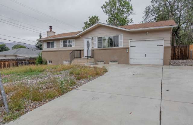Large 4 bed, 3 bath, remodeled rancher in 80910! Gallery 1